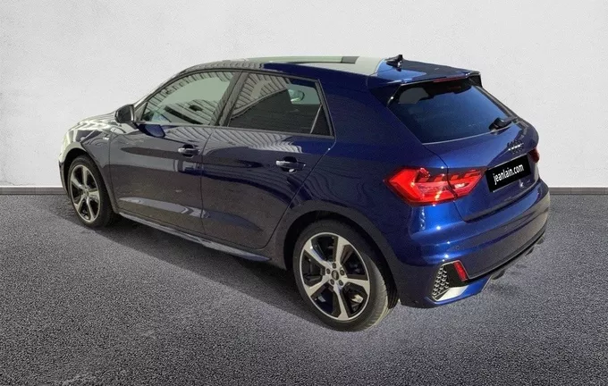 AUDI A1 Sportback 30 TFSI 116 ch S tronic 7 S Line extérieur trois quart arrière gauche 1020