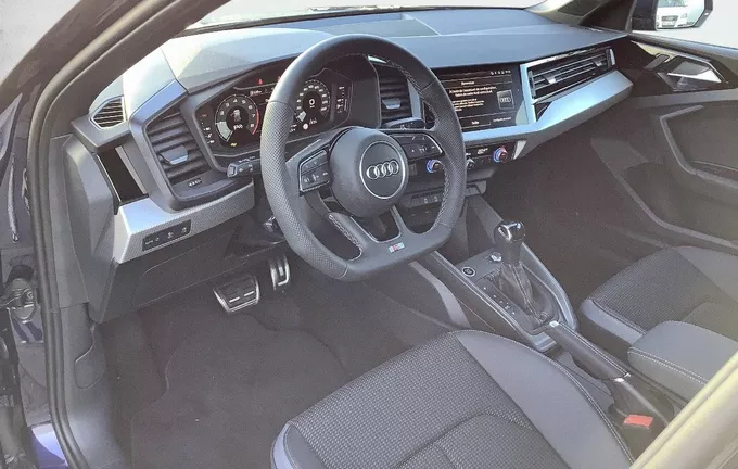 AUDI A1 Sportback 30 TFSI 116 ch S tronic 7 S Line photo 11 1020