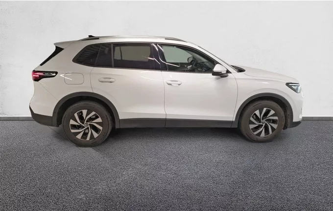 VOLKSWAGEN TIGUAN 1.5 eTSI 131ch DSG7 VW Edition extérieur côté droit 2130357