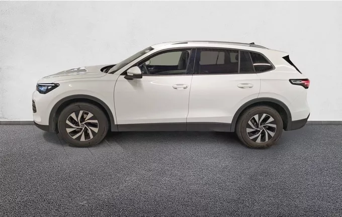 VOLKSWAGEN TIGUAN 1.5 eTSI 131ch DSG7 VW Edition extérieur trois quart arrière gauche 2130357