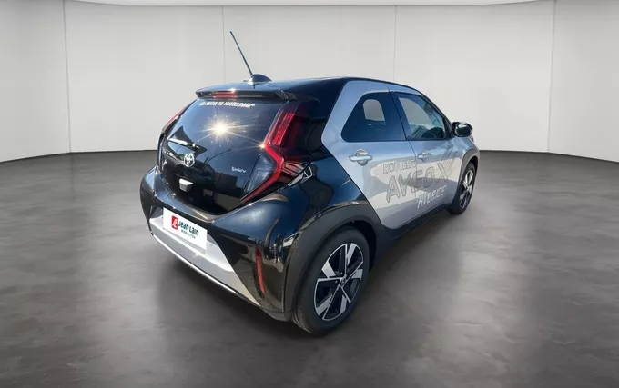 TOYOTA AYGO X Hybride 116h Graphic extérieur trois quart arrière droit 208360