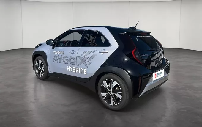 TOYOTA AYGO X Hybride 116h Graphic extérieur trois quart arrière gauche 208360