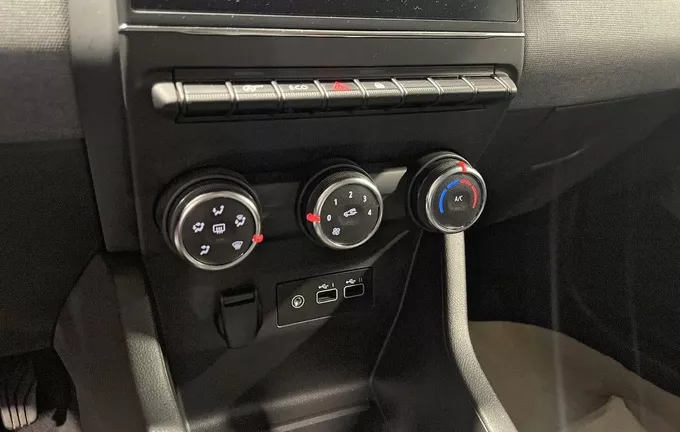 RENAULT CLIO TCe 90 Techno photo 14 2127957