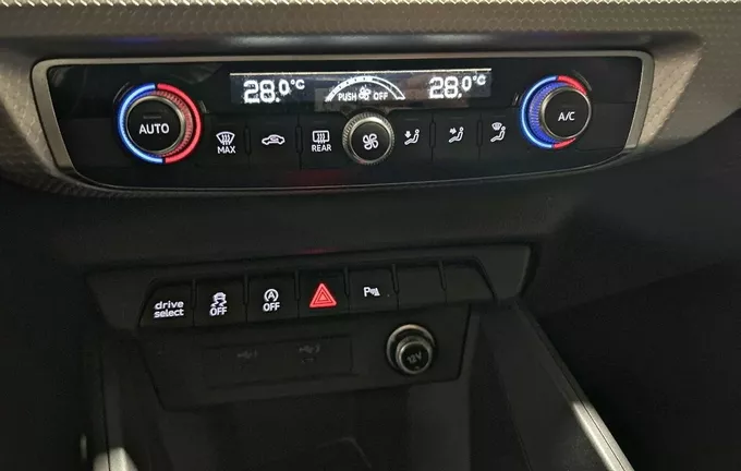 AUDI A1 Sportback 40 TFSI 207 ch S tronic 7 S Line photo 14 2124095