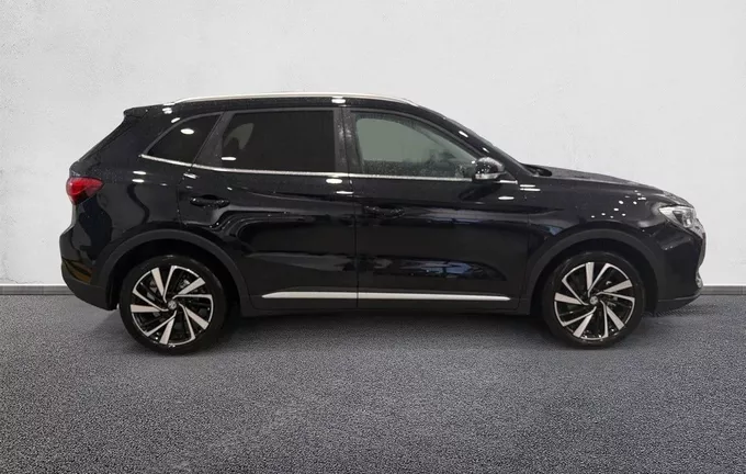 MG ZS 1.5 L Hybrid+ 197 ch Luxury extérieur côté droit 8653