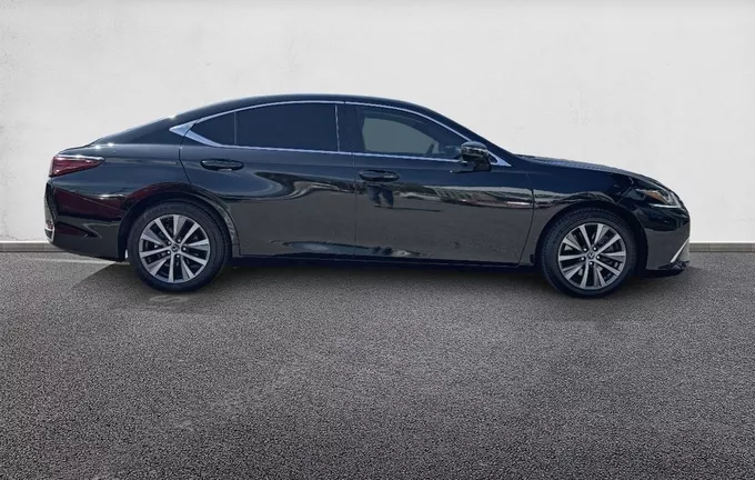 LEXUS ES 300h Business extérieur côté droit 1103803