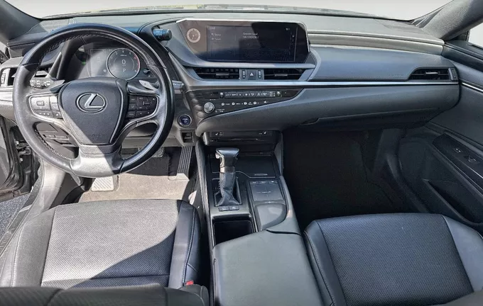 LEXUS ES 300h Business photo 18 1103803