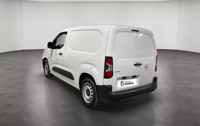 OPEL COMBO CARGO M 650 KG BLUEHDI 100 S&S BVM6 extérieur trois quart arrière gauche 946397