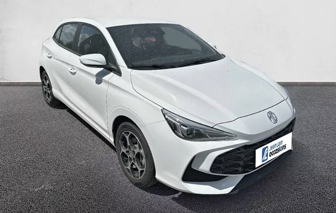 MG MG3 1.5 L Hybrid+ 195 ch Comfort extérieur trois quart avant droit 601176