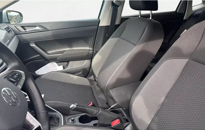 VOLKSWAGEN POLO 1.0 TSI 95 S&S DSG7 VW Edition extérieur trois quart arrière droit 2124015