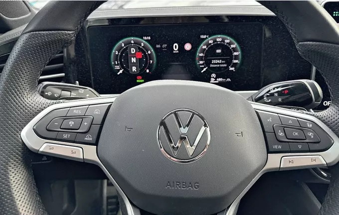 VOLKSWAGEN PASSAT 1.5 eTSI OPF 150 DSG7 R-Line photo 19 2125066