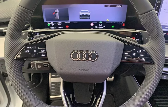 AUDI Q3 HYBRIDE Q3 e-hybrid 272 ch S tronic 6 S line photo 12 5756