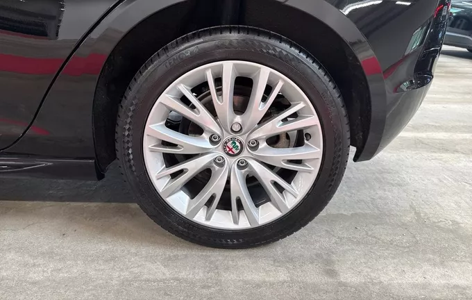 ALFA ROMEO GIULIETTA Série 2 1.4 TJet 120 ch S&S Super extérieur côté gauche 213185