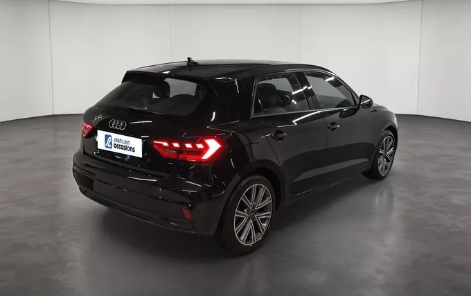 AUDI A1 Sportback 30 TFSI 110 ch S tronic 7 Advanced extérieur trois quart arrière droit 2132748