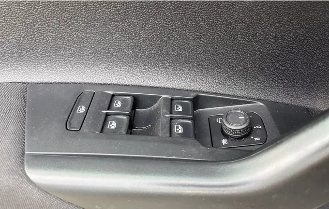 VOLKSWAGEN POLO 1.0 TSI 95 S&S BVM5 photo 19 2126555