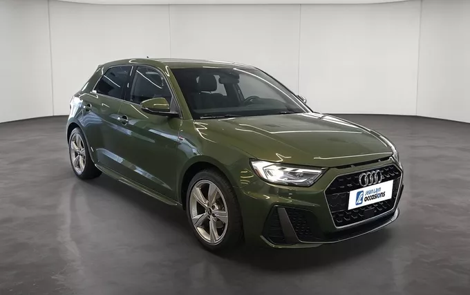 AUDI A1 Sportback 30 TFSI 116 ch S tronic 7 S Line extérieur trois quart avant droit 2132174