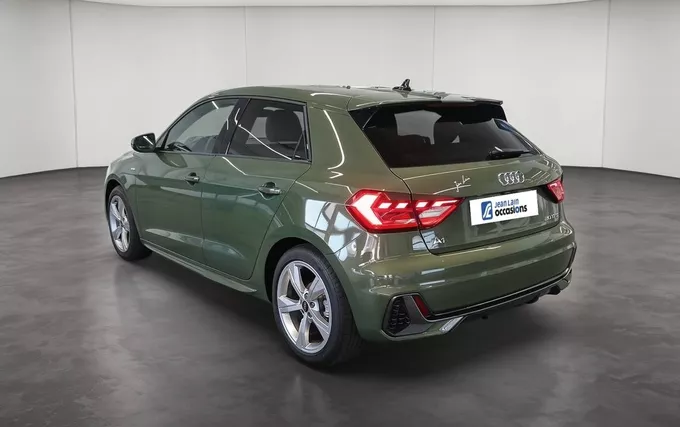 AUDI A1 Sportback 30 TFSI 116 ch S tronic 7 S Line extérieur trois quart arrière gauche 2132174