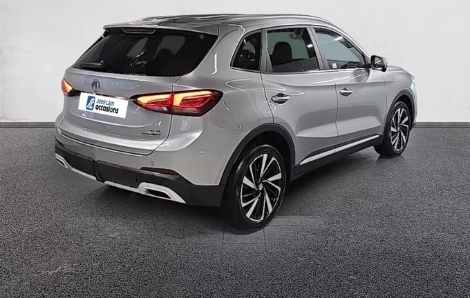 MG ZS 1.5 L Hybrid+ 197 ch Luxury extérieur trois quart arrière droit 601152