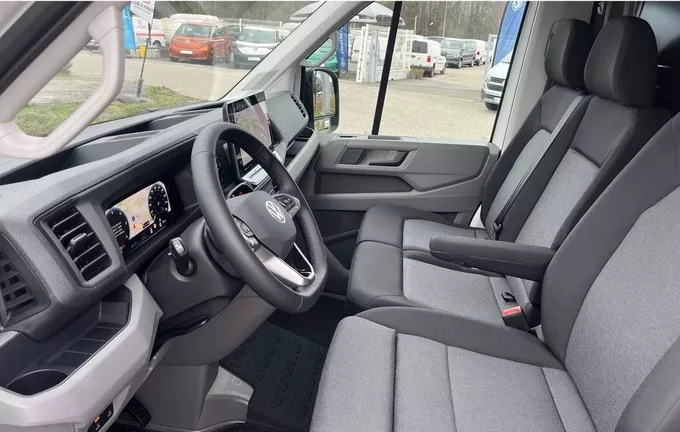 VOLKSWAGEN UTILITAIRES CRAFTER VAN 35 L4H3 2.0 TDI 140 CH BVA BUSINESS extérieur trois quart avant droit 6165