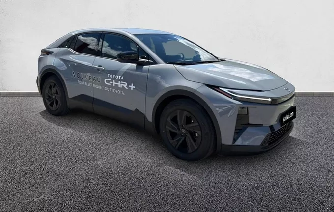 TOYOTA C-HR + GRANDE AUTONOMIE DESIGN extérieur trois quart avant droit 117106