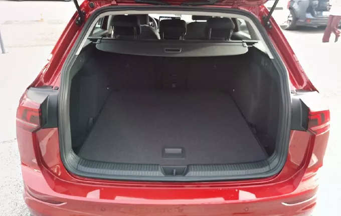 VOLKSWAGEN GOLF SW 2.0 TDI 150 DSG7 Life Plus photo 10 5450