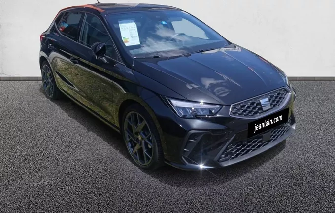 SEAT IBIZA 1.5 TSI 150 ch S/S DSG7 FR extérieur trois quart avant droit 1327