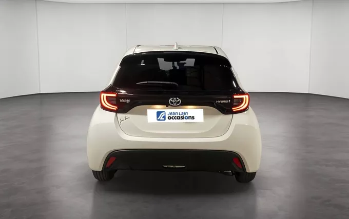 TOYOTA YARIS Hybride 116h Design extérieur trois quart arrière gauche 1103796
