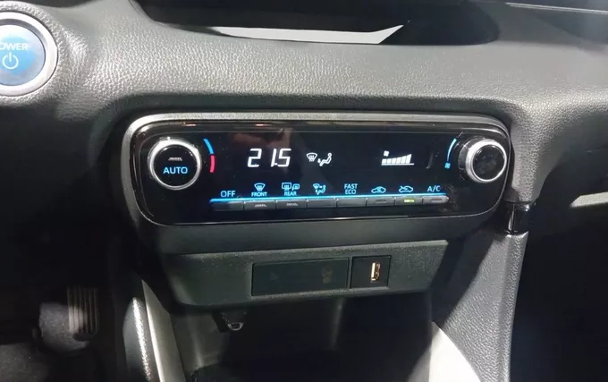 TOYOTA YARIS Hybride 116h Design photo 15 1103796
