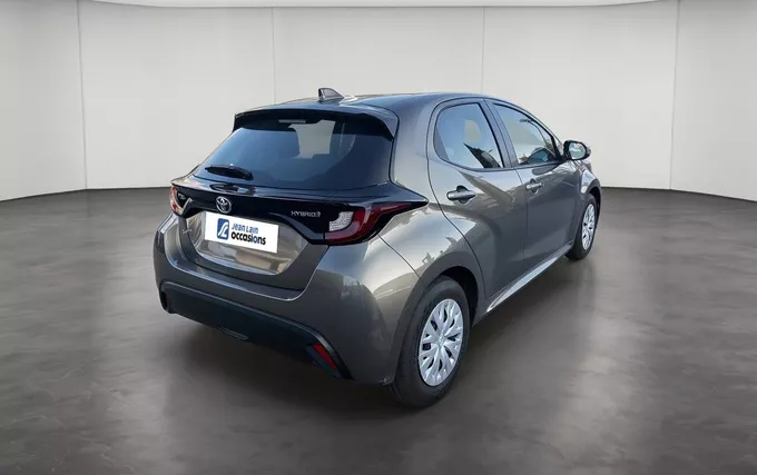 TOYOTA YARIS Hybride 116h Dynamic extérieur trois quart arrière droit 1104118