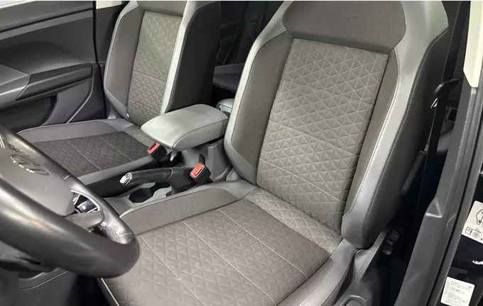 VOLKSWAGEN T-CROSS 1.0 TSI 110 Start/Stop DSG7 Carat extérieur trois quart arrière droit 2126238
