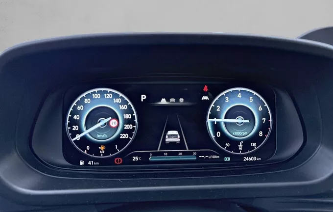 HYUNDAI I20 1.0 T-GDi 100 DCT-7 Hybrid 48V Intuitive photo 19 13801
