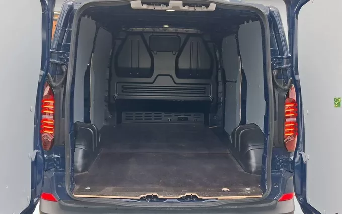 VOLKSWAGEN UTILITAIRES TRANSPORTER VAN L1H1 2.0 TDI 150 BVA8 BUSINESS photo 10 106348