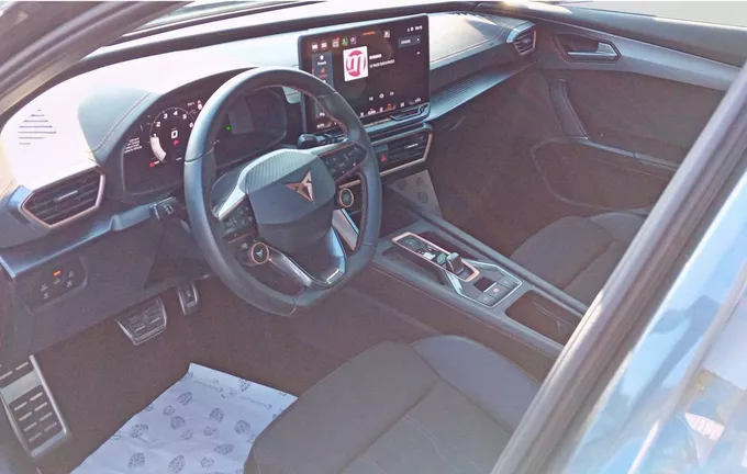 CUPRA FORMENTOR 1.5 eTSI Hybrid 150 ch DSG7 V photo 13 2130467
