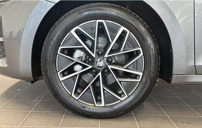 SKODA OCTAVIA Combi 1.5 TSI Hybrid 150 ch ACT DSG7 Selection photo 12 2129727