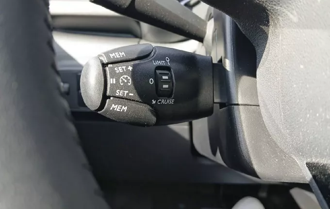CITROEN C3 PureTech 110 ch EAT6 Max photo 19 946145