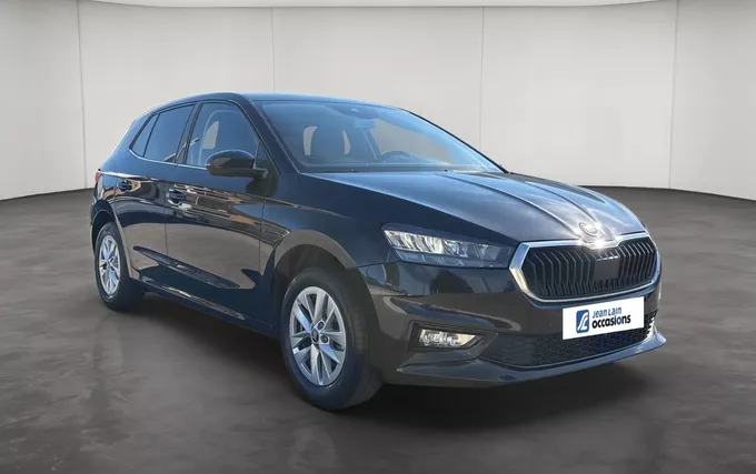 SKODA FABIA 1.0 TSI 116 ch EVO 2 DSG7 Selection extérieur trois quart avant droit 2132518