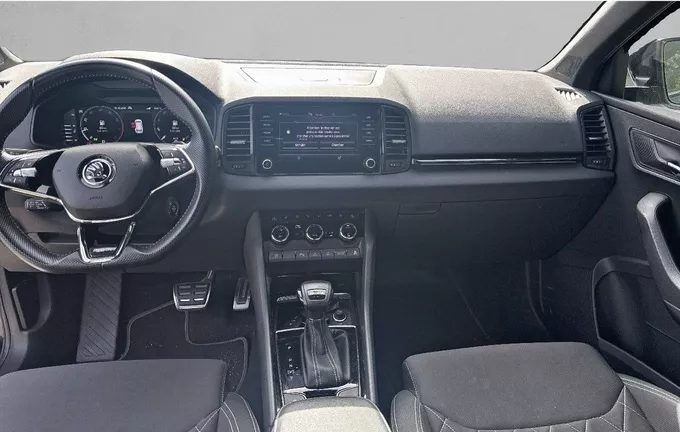 SKODA KAROQ 1.5 TSI 150 ch ACT DSG7 Sportline extérieur trois quart avant droit 2131768