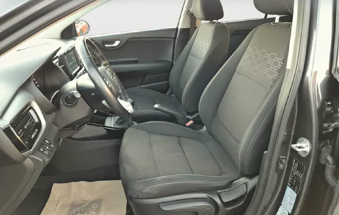 TOYOTA C-HR Hybride 200 Design photo 11 1102810