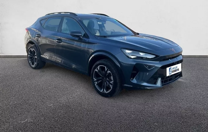 CUPRA FORMENTOR 1.5 eTSI Hybrid 150 ch DSG7 V extérieur trois quart avant droit 2130960