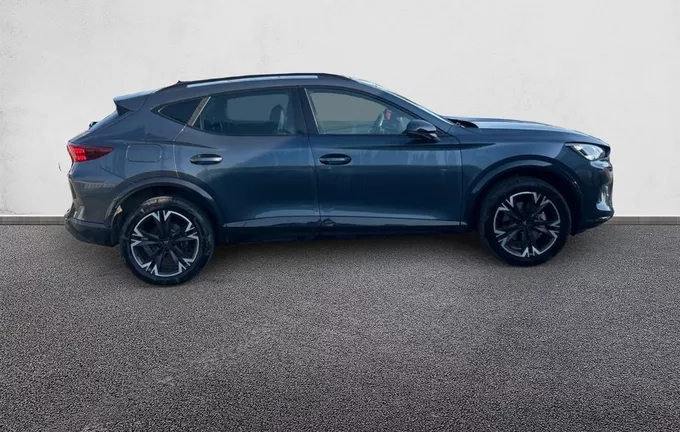 CUPRA FORMENTOR 1.5 eTSI Hybrid 150 ch DSG7 V extérieur côté droit 2130960