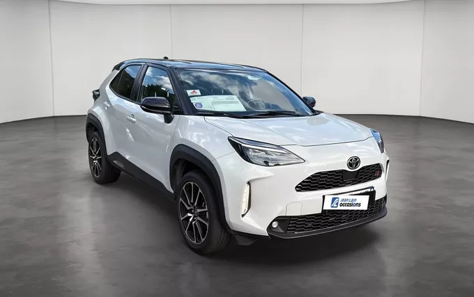 TOYOTA YARIS CROSS Hybride 116h 2WD GR SPORT extérieur trois quart avant droit 1103873