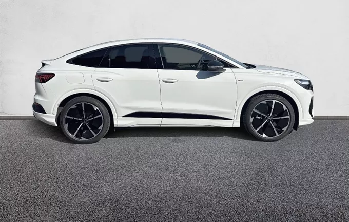 AUDI Q4 E-TRON Sportback 45 285 ch 82 kWh quattro S line extérieur côté droit 7303