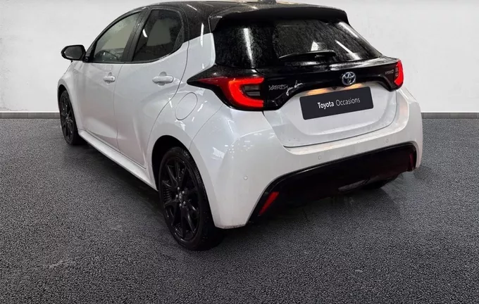 TOYOTA YARIS Hybride 116h Collection extérieur trois quart arrière gauche 1103337