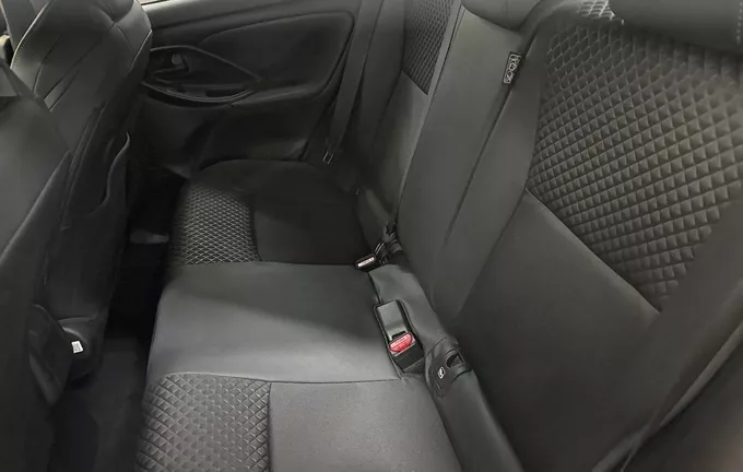 TOYOTA YARIS Hybride 116h Collection photo 17 1103337