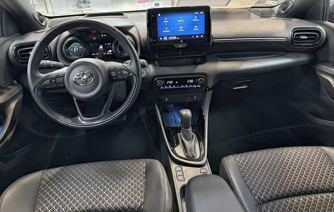 TOYOTA YARIS Hybride 116h Collection photo 18 1103337