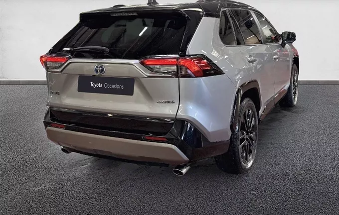 TOYOTA RAV4 Hybride 218 ch 2WD Collection extérieur trois quart arrière droit 1103407