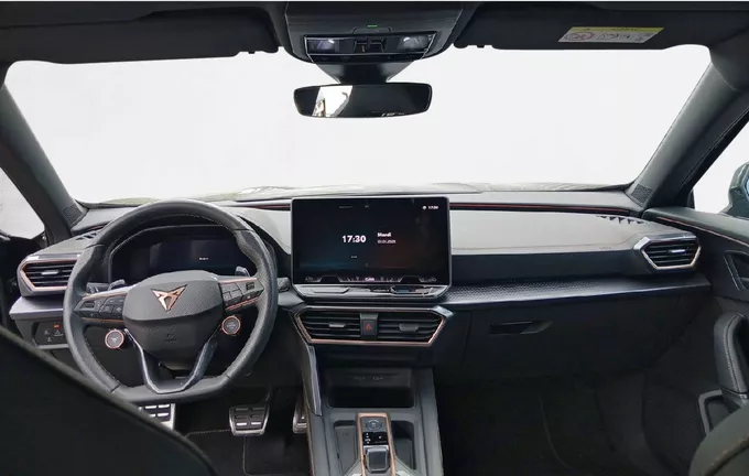 CUPRA FORMENTOR 1.5 eTSI Hybrid 150 ch DSG7 V extérieur trois quart avant droit 2129864