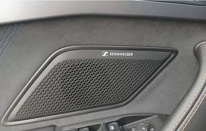 CUPRA FORMENTOR 1.5 eTSI Hybrid 150 ch DSG7 V photo 17 2129864