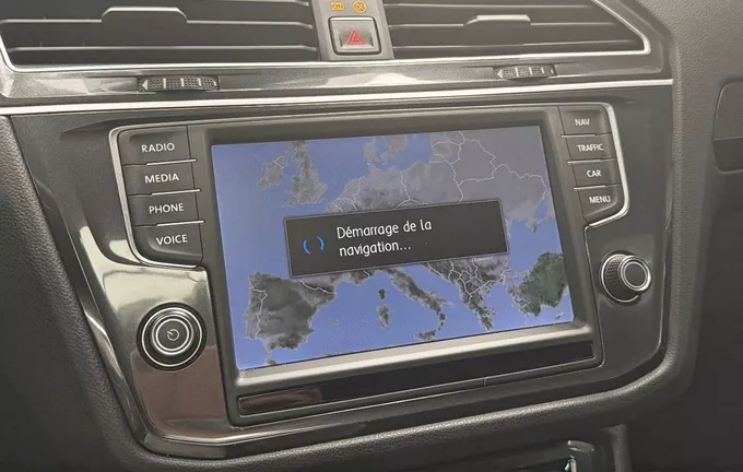 VOLKSWAGEN TIGUAN 2.0 TDI 150 DSG7 4Motion Carat photo 13 3014230