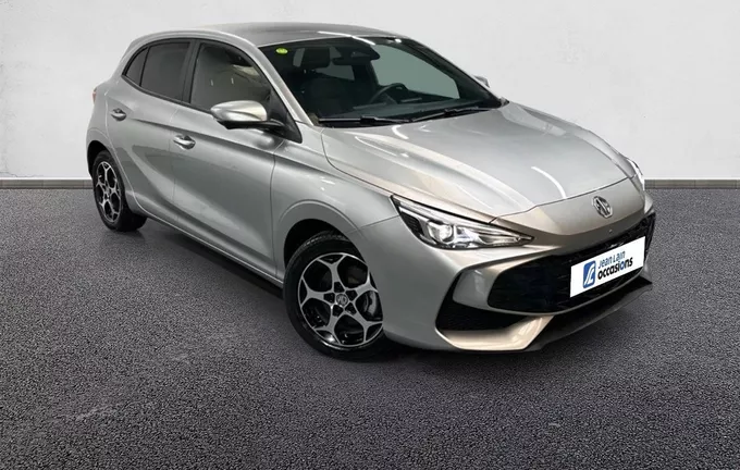 MG MG3 1.5 L Hybrid+ 195 ch Luxury extérieur trois quart avant droit 601298